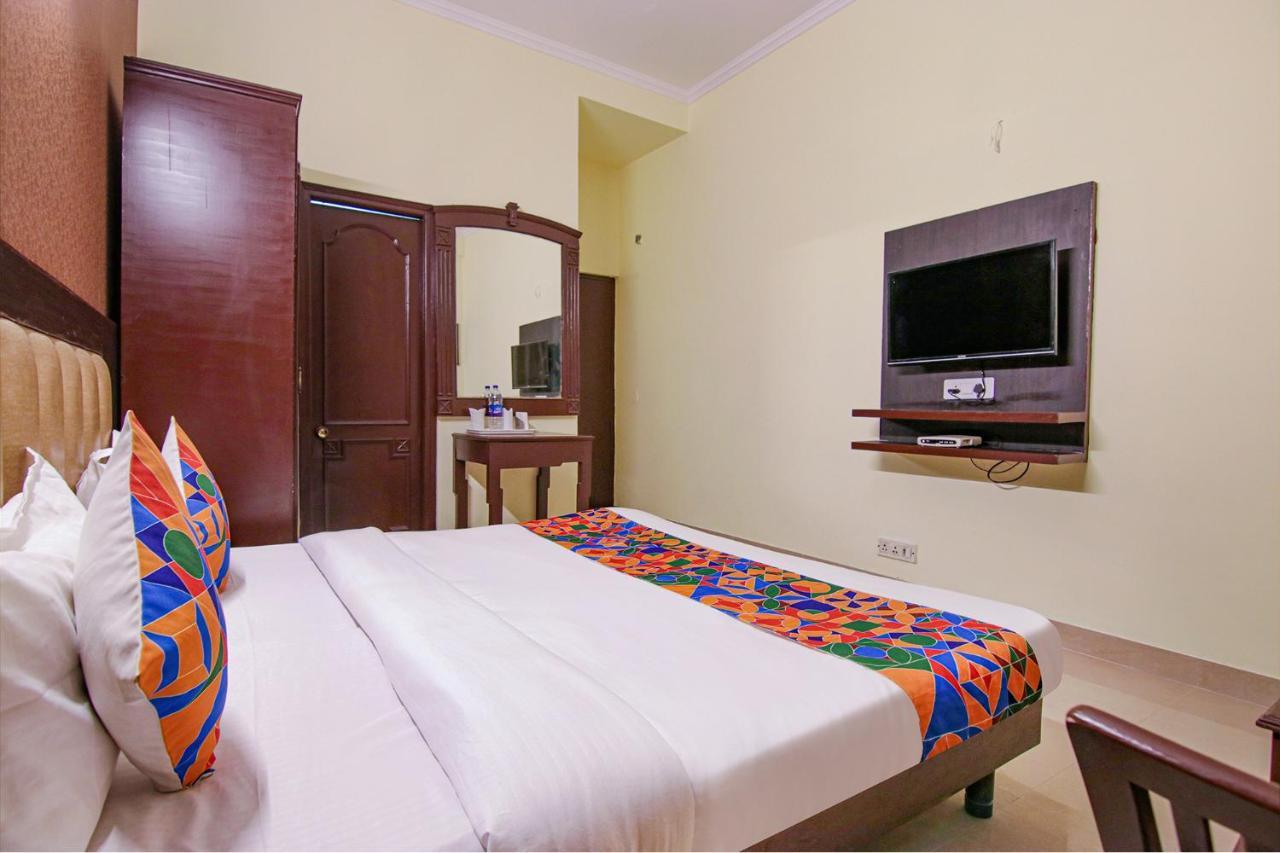 Fabhotel Town Pride Sohana Ngoại thất bức ảnh